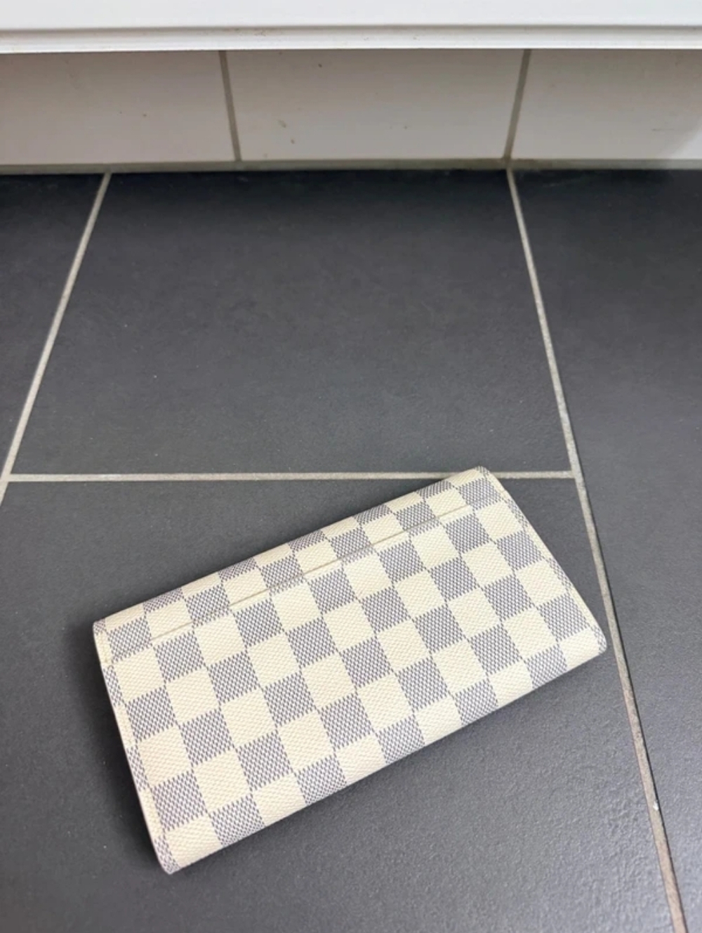Louis Vuitton Sarah Wallet - Picture 3 of 14